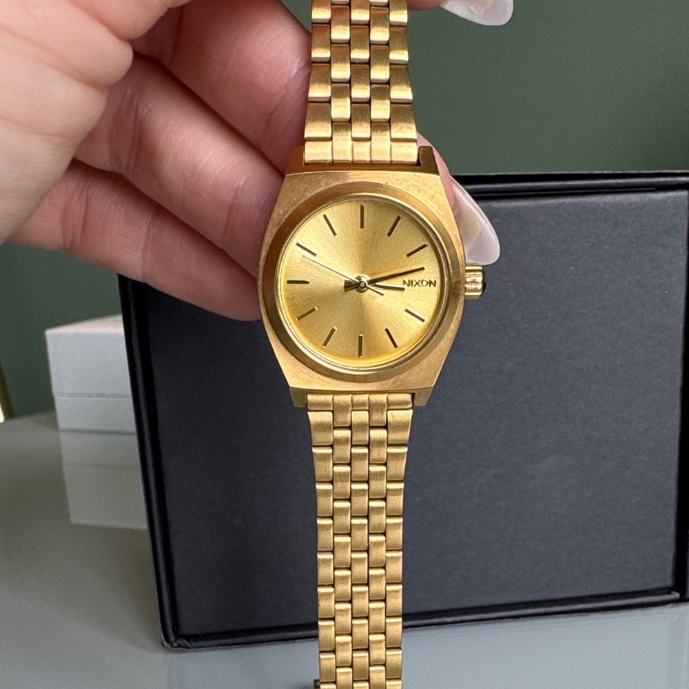 Nixon Small Time Teller All Gold Smartwatch